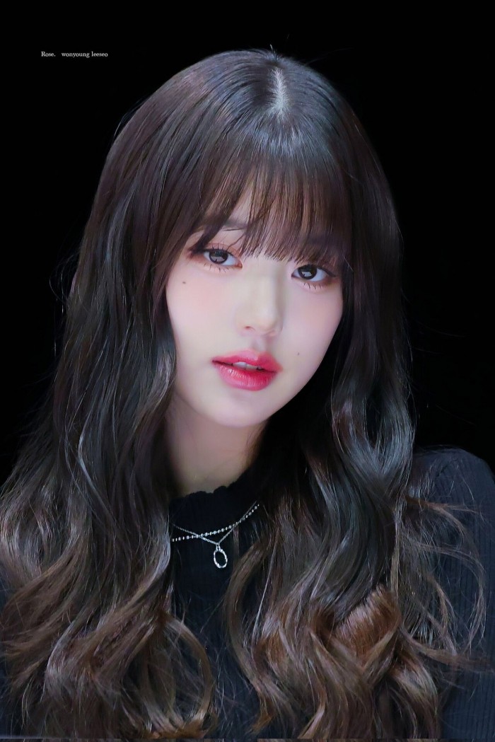 20240211_102750.jpg 어제 명절에도 근무한 장원영 팬싸인회