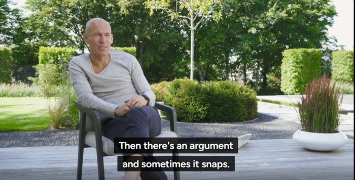 image.png 리베리가 로벤 죽빵 날렸던 사건 .jpg