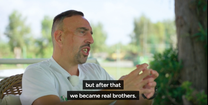 image.png 리베리가 로벤 죽빵 날렸던 사건 .jpg